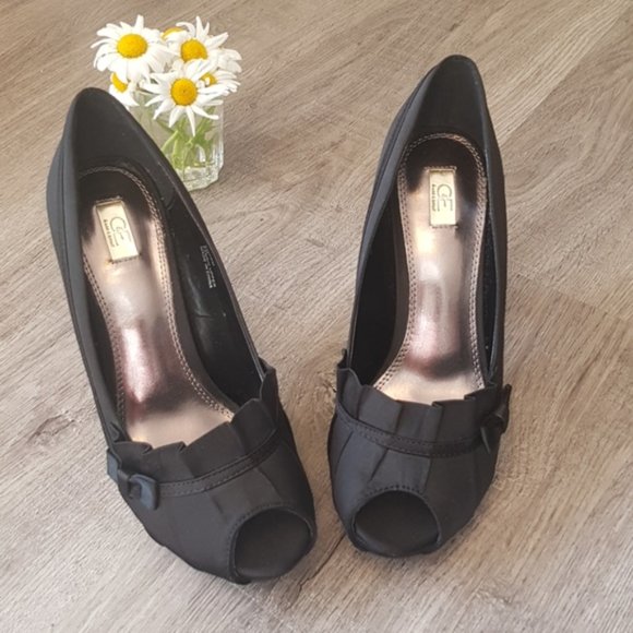 cause & effect peep toe satin high heels - Picture 1 of 4